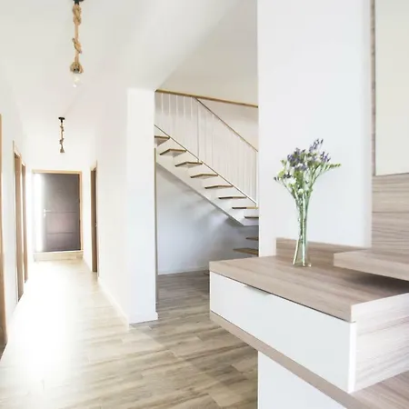 Casa A Rotea Feriehus *